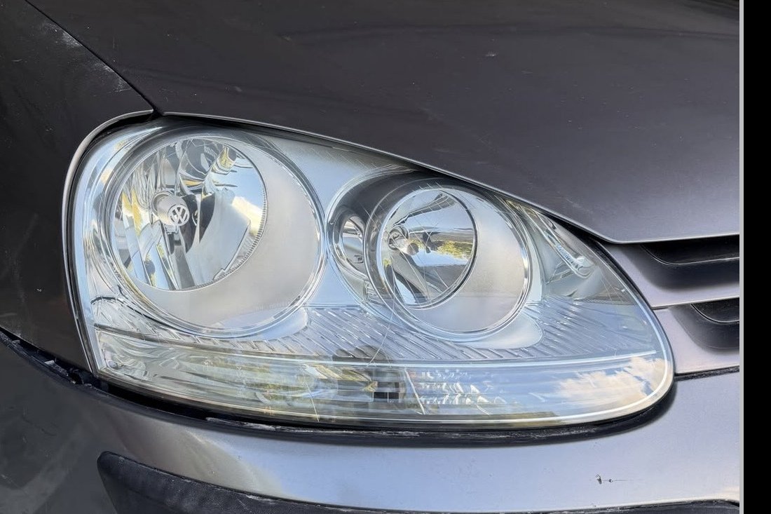 Lo stesso faro Golf limpido e definito dopo il trattamento